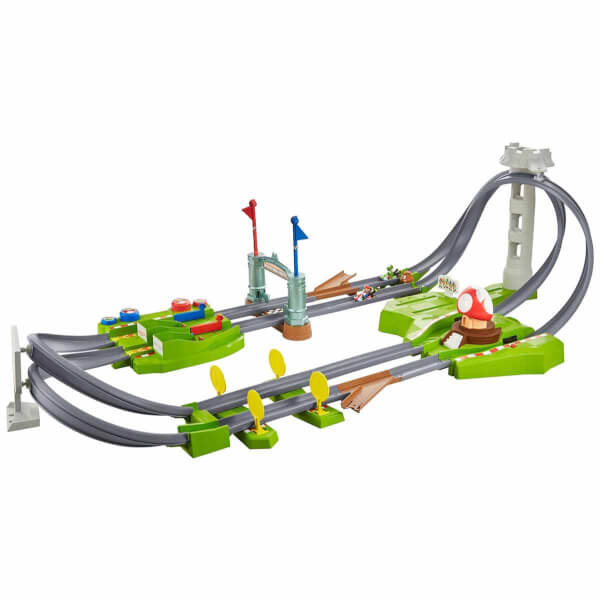 Hot Wheels Mario Kart Crazy Turn Track Set GCP27