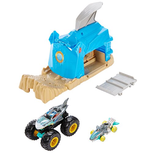 Hot Wheels Monster Trucks Launcher Игровой набор Shark Wreak GKY03